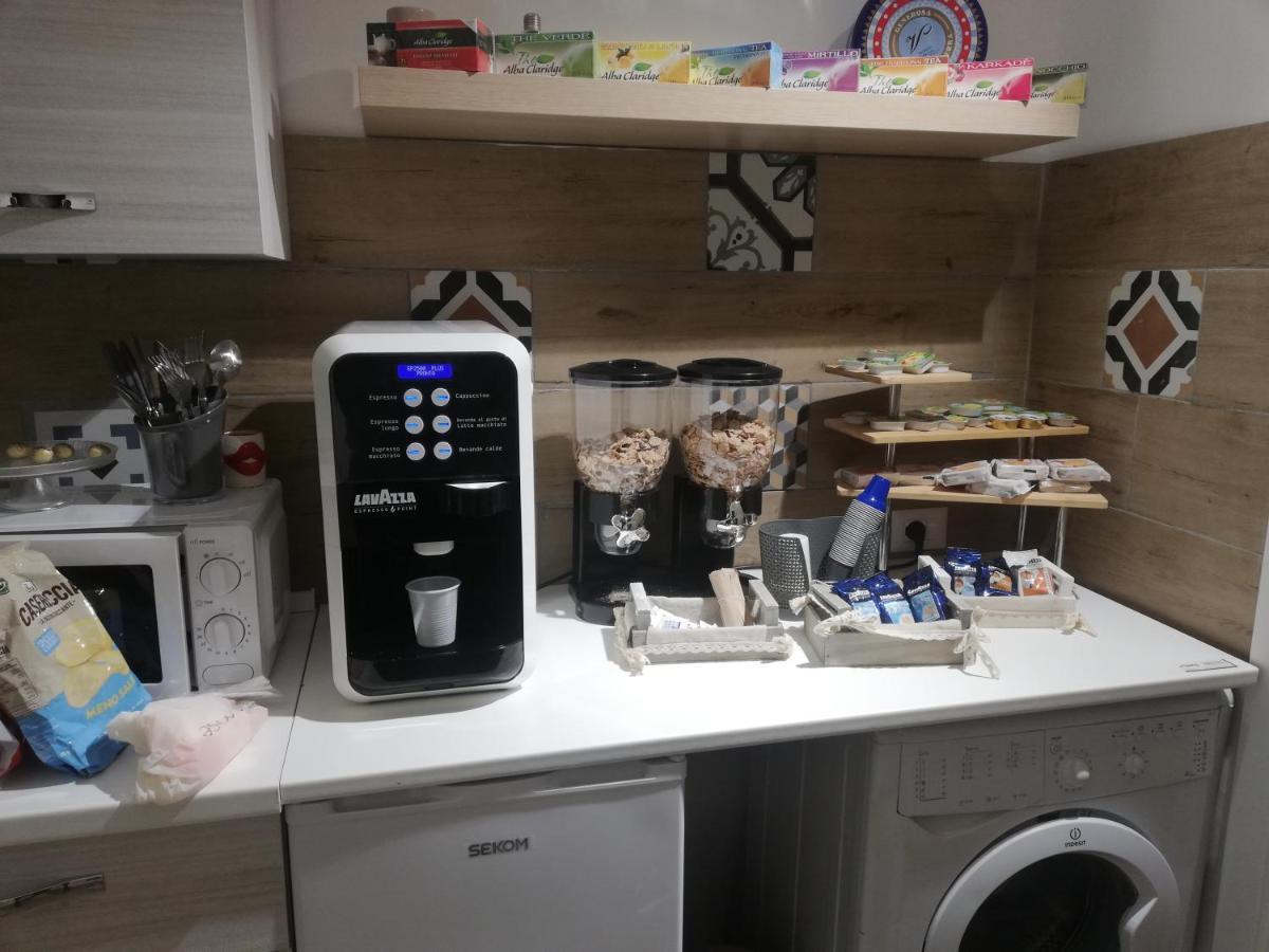 Bnb Simy2 Napoli Bagian luar foto